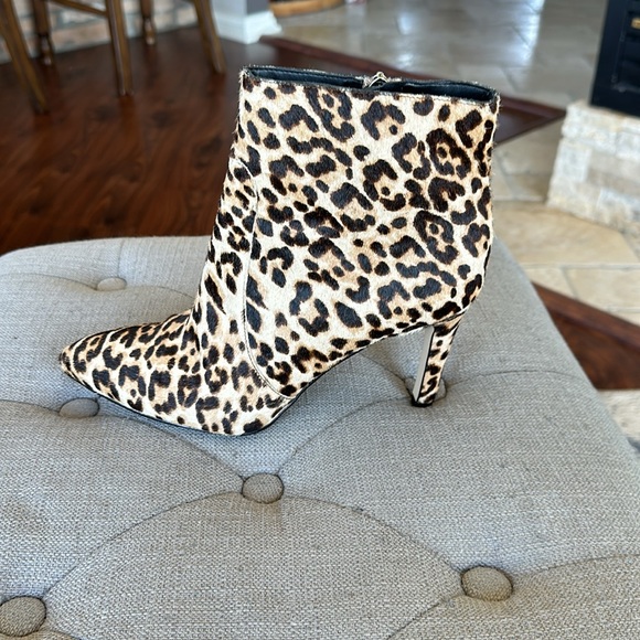Sam Edelman Calf hair booties Cheetah print - Picture 2 of 14